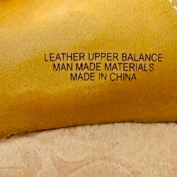 b.o.c Born Concepts Orange Leather Buckle Sandals Size 8 - Picture 9 of 9